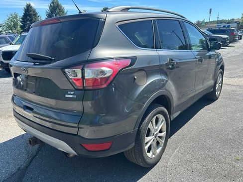 Used 2018 Ford Escape SE AWD/4WD image 3