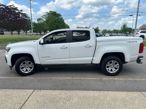 Used 2022 Chevrolet Colorado LT w/ Safety Package image 8