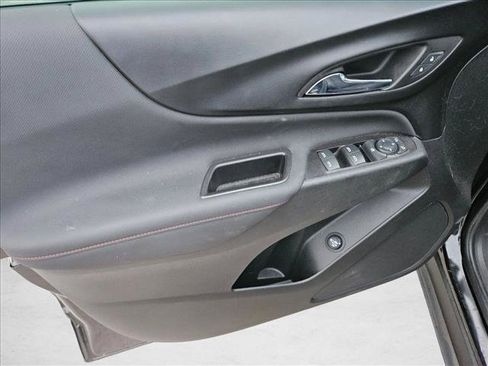 Used 2022 Chevrolet Equinox RS FWD image 18