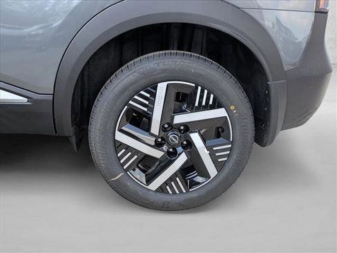 New 2026 Nissan Kicks SV image 9