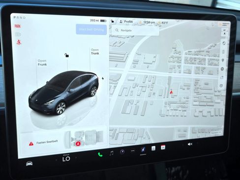 Used 2024 Tesla Model Y Long Range AWD/4WD image 21