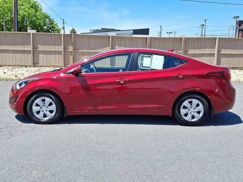 Used 2016 Hyundai Elantra SE FWD image 9