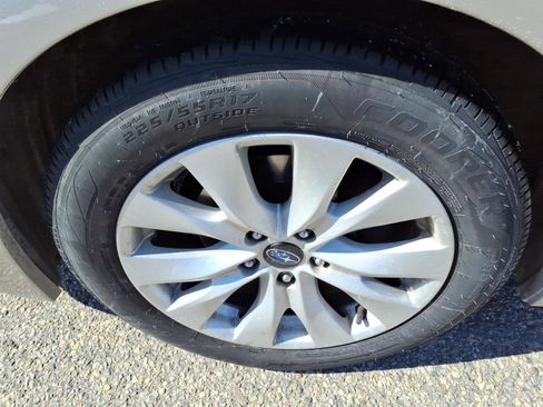 Used 2017 Subaru Legacy 2.5i Premium image 7