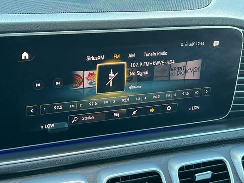 Used 2022 Mercedes-Benz GLE 350 w/ Premium Package image 23