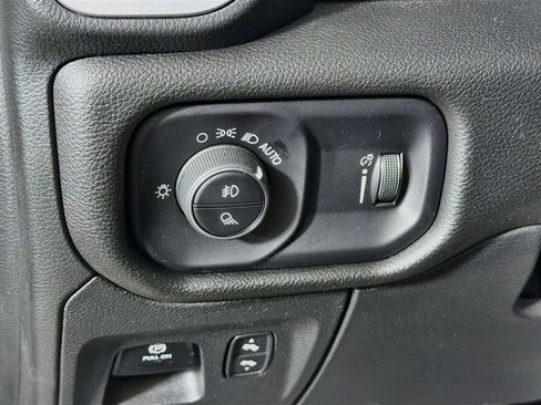 Used 2022 RAM 1500 Big Horn AWD/4WD image 10