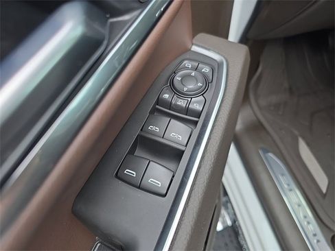New 2025 GMC Sierra 2500 Denali w/ Denali Reserve Package image 18