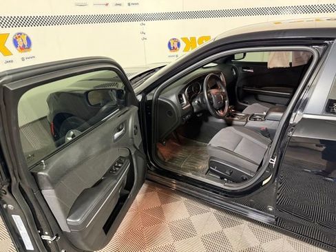 Used 2021 Dodge Charger SXT RWD image 22