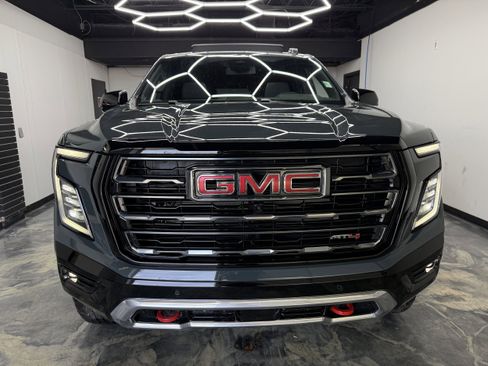 Used 2026 GMC Yukon AT4 w/ AT4 Premium Package AWD/4WD image 7