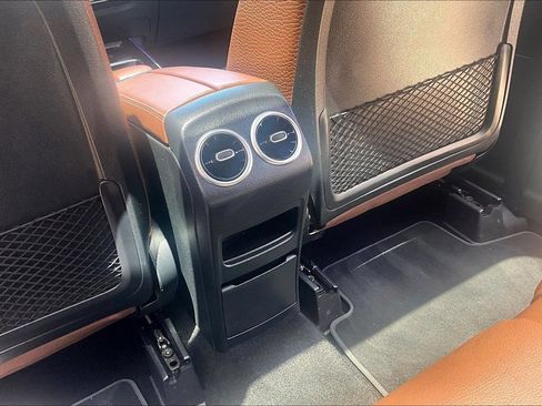 Used 2020 Mercedes-Benz GLB 250 image 31