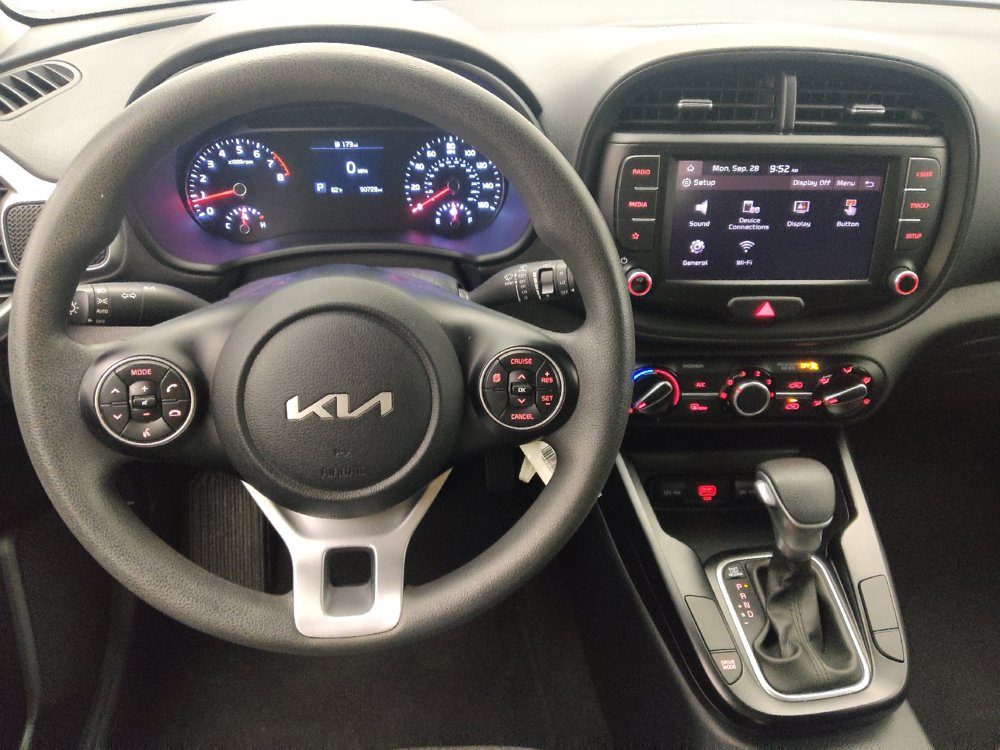 Used 2022 Kia Soul LX FWD image 22