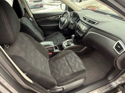 Used 2015 Nissan Rogue SV w/ SV Family Package image 33
