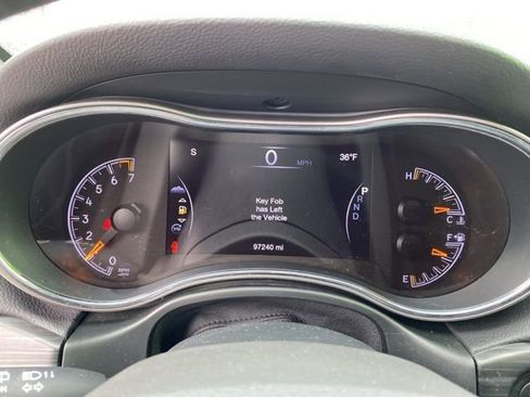 Used 2021 Jeep Grand Cherokee Limited w/ Sun & Sound Group image 23