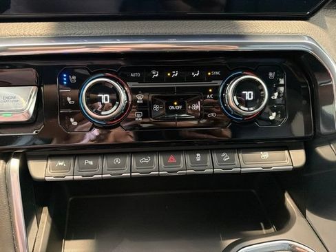Used 2024 GMC Sierra 1500 Denali w/ Technology Package AWD/4WD image 24
