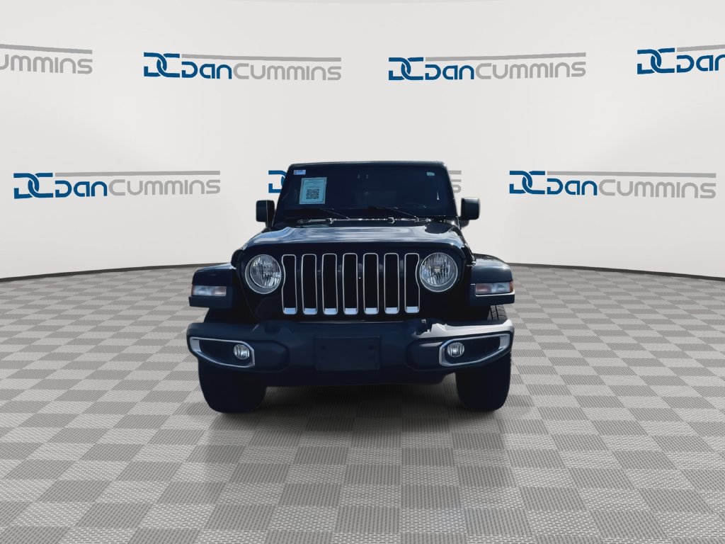 Used 2019 Jeep Wrangler Unlimited Sahara AWD/4WD image 4