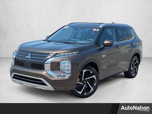 Used 2023 Mitsubishi Outlander SEL AWD/4WD image 1