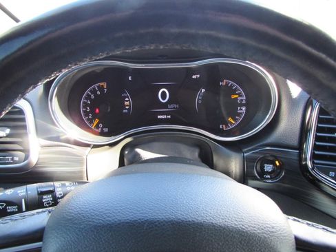 Used 2020 Jeep Grand Cherokee Altitude image 19