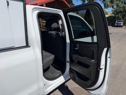 Used 2018 Chevrolet Silverado 1500 LT AWD/4WD image 25