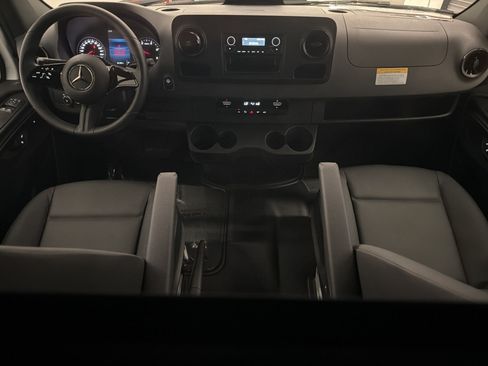New 2025 Mercedes-Benz Sprinter 2500 image 14