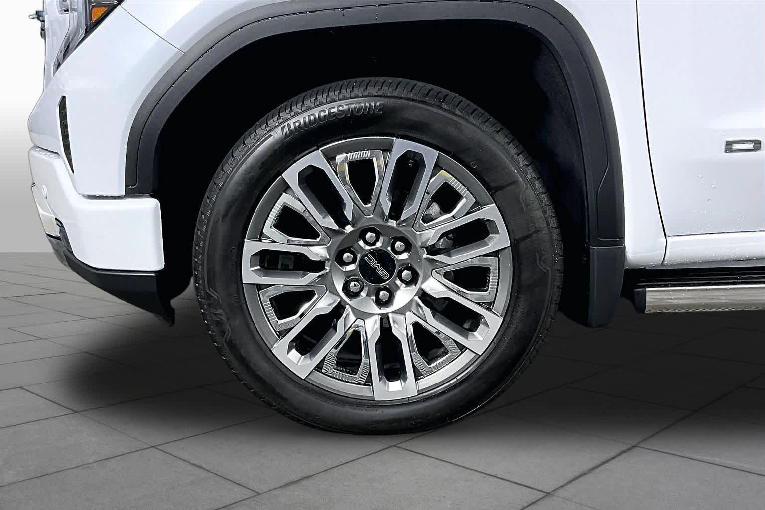 Used 2026 GMC Sierra 1500 Denali Ultimate AWD/4WD image 10