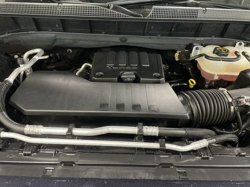 Used 2024 Chevrolet Silverado 1500 LT AWD/4WD image 30