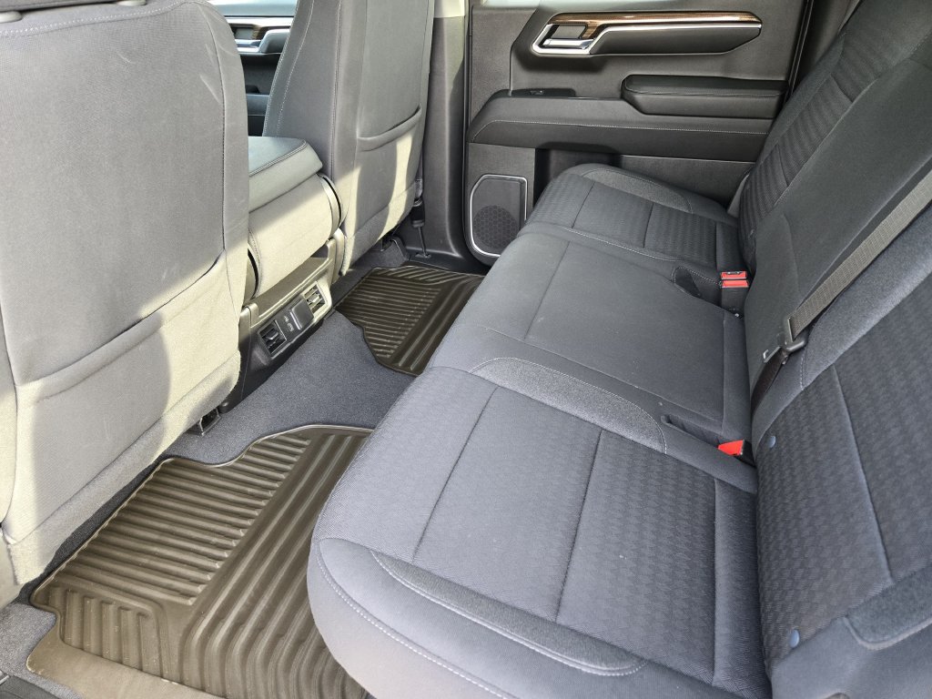 Used 2023 Chevrolet Silverado 1500 LT AWD/4WD image 31