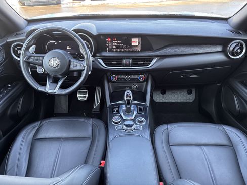 Used 2024 Alfa Romeo Stelvio Sprint image 2
