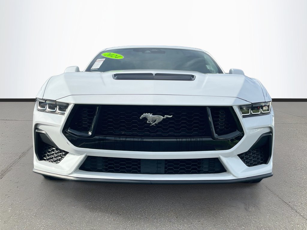 Used 2024 Ford Mustang GT RWD image 2