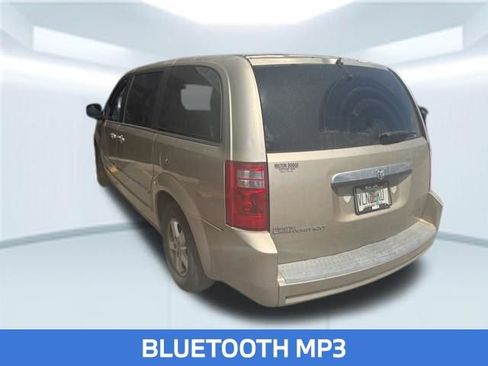 Used 2008 Dodge Grand Caravan SXT image 2