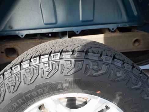 Used 2024 Chevrolet Silverado 1500 LT w/ Z71 Off-Road Package image 29