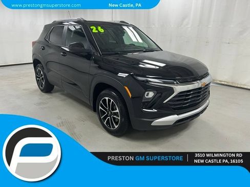 Used 2026 Chevrolet TrailBlazer LT w/ LT Cold Weather Package AWD/4WD image 1