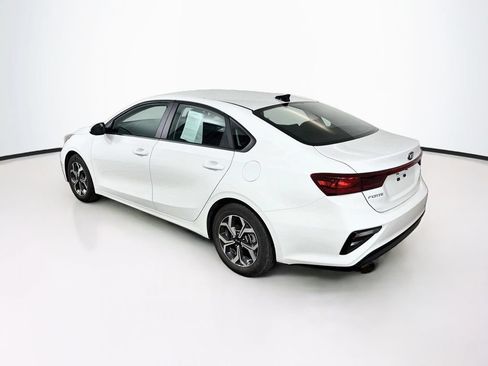 Used 2021 Kia Forte LXS FWD image 7