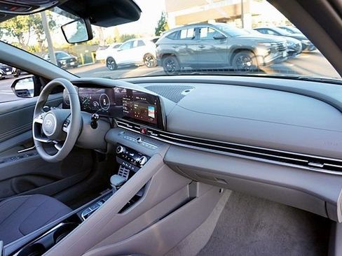 New 2026 Hyundai Elantra Sport FWD image 12