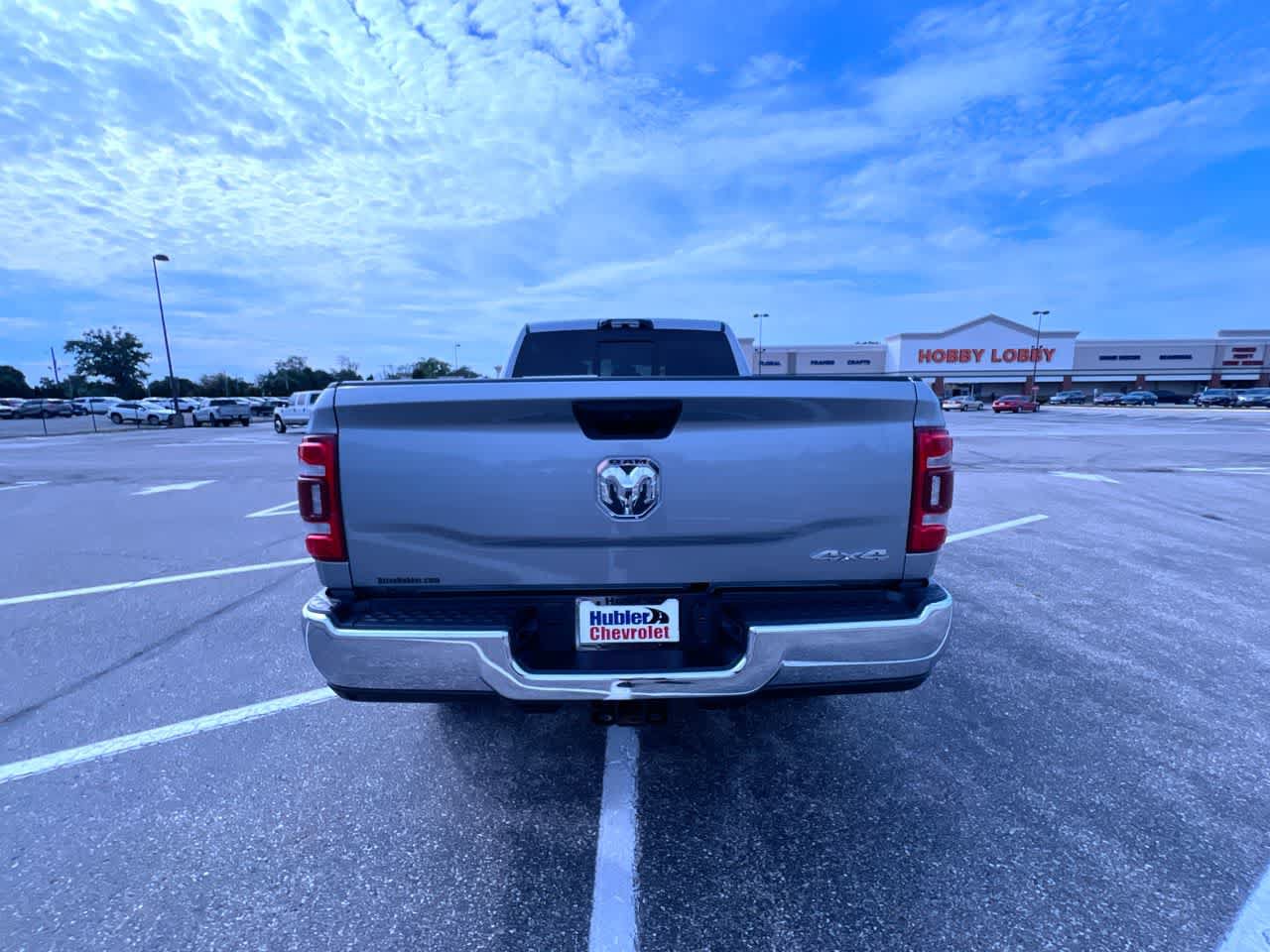 Used 2024 RAM 2500 Tradesman w/ Chrome Appearance Group AWD/4WD image 7