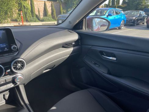 Used 2025 Nissan Sentra SV image 33