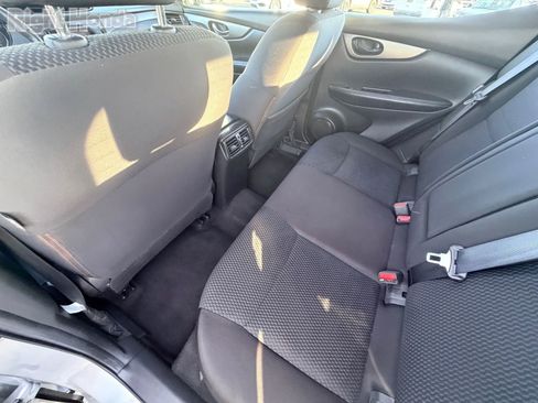Used 2020 Nissan Rogue Sport S w/ Appearance Package FWD image 13
