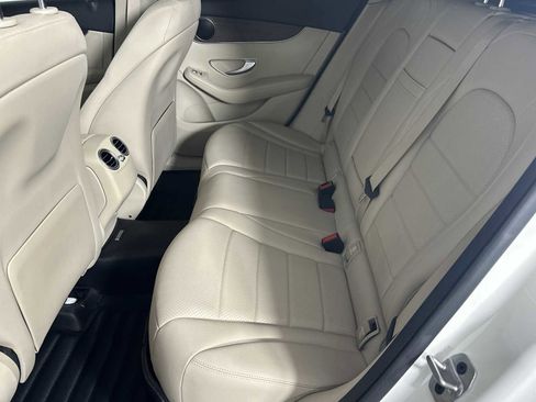 Used 2022 Mercedes-Benz GLC 300 image 26