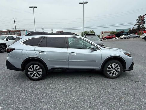 Used 2021 Subaru Outback Premium AWD/4WD image 2