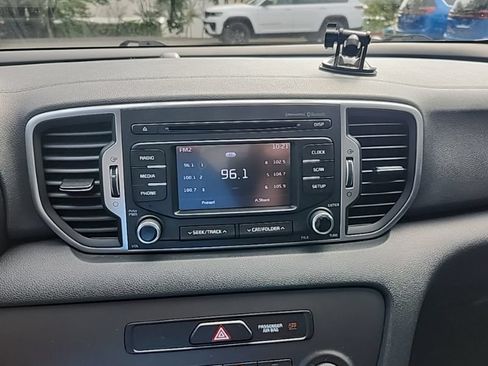 Used 2018 Kia Sportage LX AWD/4WD image 13