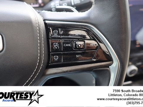 Used 2022 Jeep Grand Cherokee L Overland w/ Luxury Tech Group IV AWD/4WD image 13