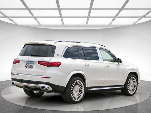 Used 2021 Mercedes-Benz Maybach GLS 600 4MATIC image 3