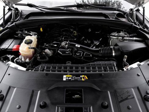 Used 2023 Jeep Grand Cherokee L Limited image 7