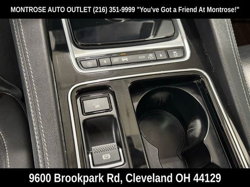 Used 2018 Jaguar F-PACE R-Sport image 23