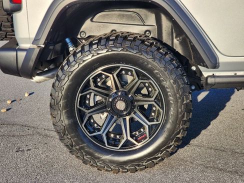 Used 2024 Jeep Wrangler Unlimited Sport image 3