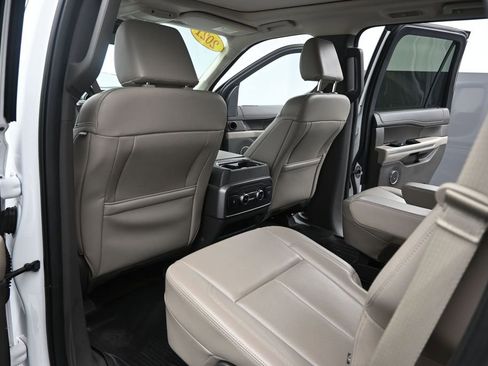 Used 2021 Ford Expedition XLT AWD/4WD image 16