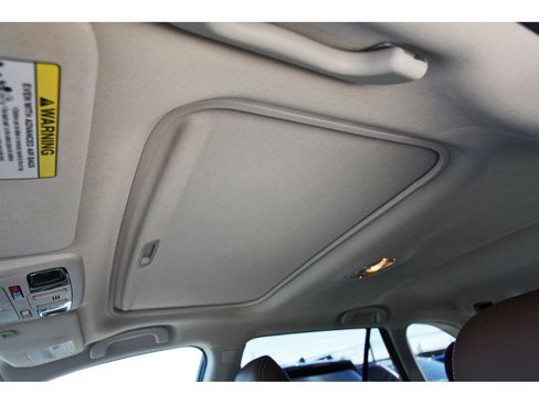 Used 2018 Subaru Outback 2.5i Touring AWD/4WD image 27
