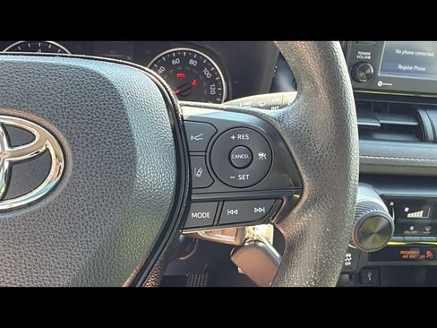 Used 2021 Toyota RAV4 LE AWD/4WD image 15