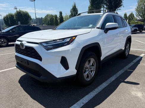 Used 2025 Toyota RAV4 XLE w/ Convenience Package AWD/4WD image 1