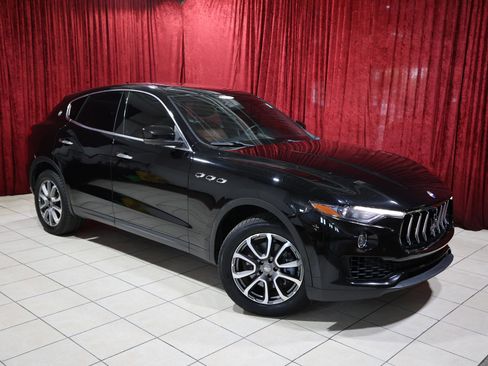 Used 2018 Maserati Levante image 2