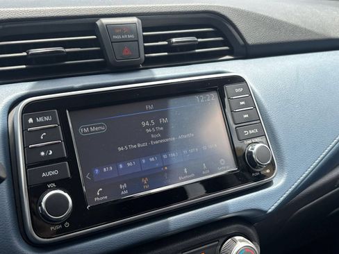 Used 2025 Nissan Versa SV FWD image 20