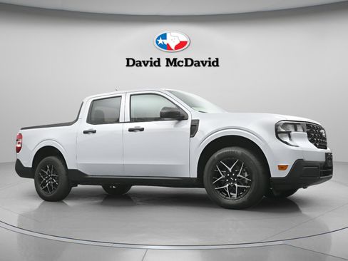 Used 2025 Ford Maverick XL w/ Equipment Group 102A AWD/4WD image 27